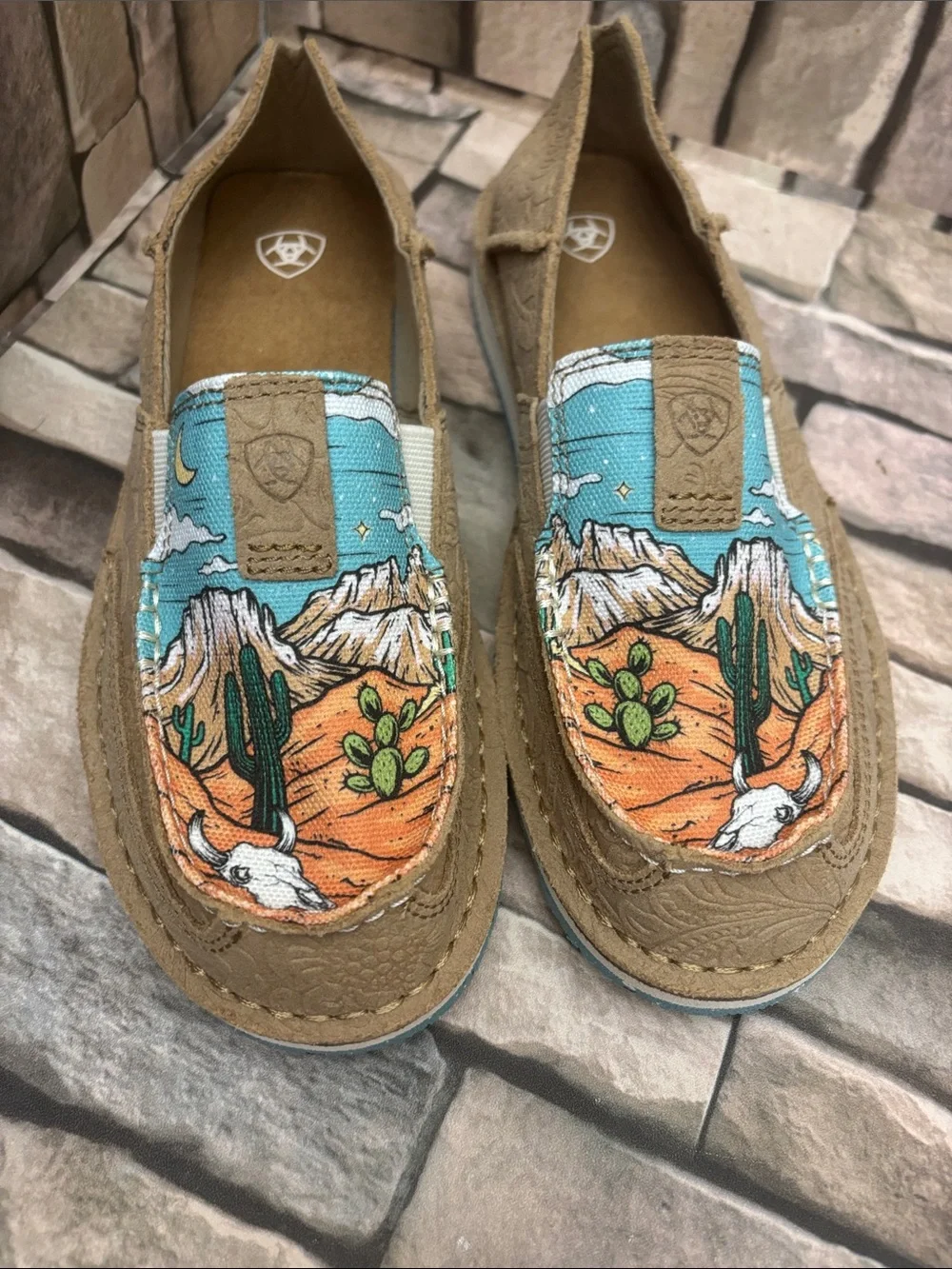 New Ariat Women's Cruiser shoes in the 